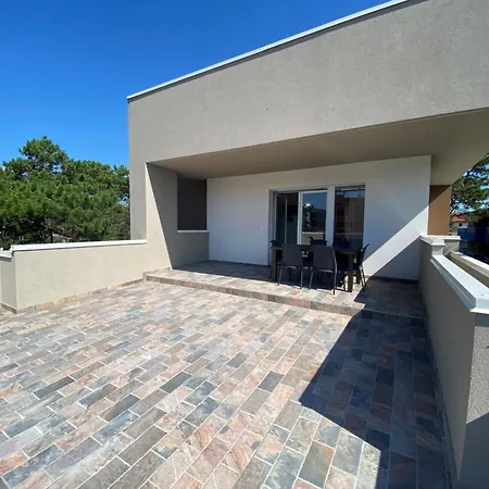 Modern With Spectacular Private Terrace Apartment *